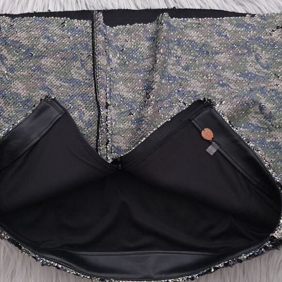 Free People One Camo Mini Skirt Reversible Sequin Back Zip Closur Womens Size 6 - Picture 14 of 16